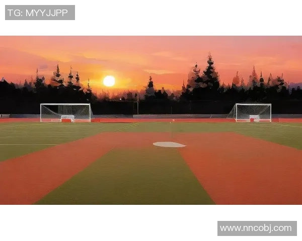 足球明星的抽象艺术：探索球场之外的光影与运动之美