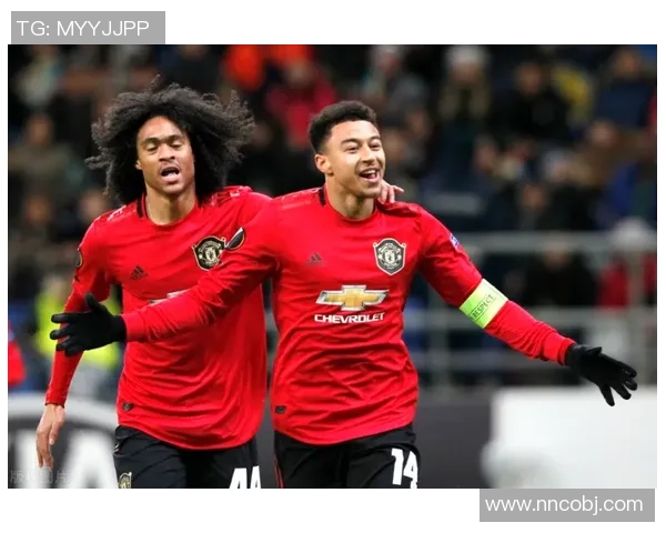 足球星球场上的情侣究竟是谁 他们的故事引发球迷热议 足球星球场上的情侣究竟是谁 他们的故事引发球迷热议