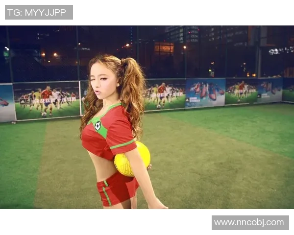 足球球星与女星魅力并存的精彩壁纸合集,展现运动与时尚的完美融合 足球球星与女星魅力并存的精彩壁纸合集,展现运动与时尚的完美融合