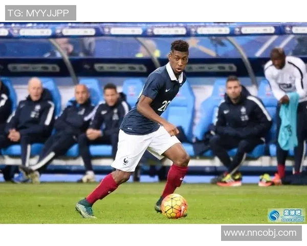 足球球星私密生活揭秘他们的包装袋背后隐藏了哪些不为人知的秘密