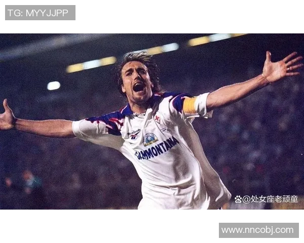 足球界豪门球星的崛起与影响力解析 全球足坛巨星的成就与传奇故事